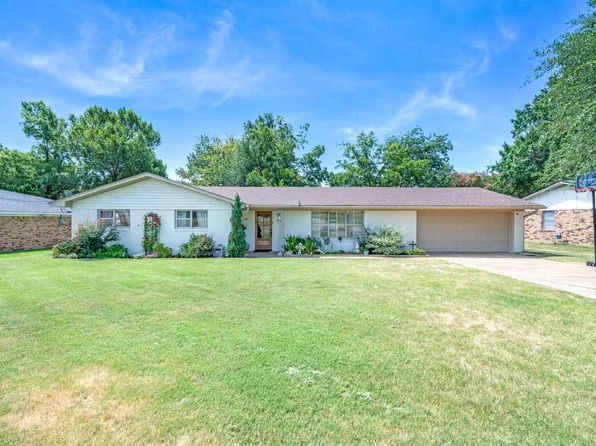 708 Lee St, Sulphur Springs, TX 75482