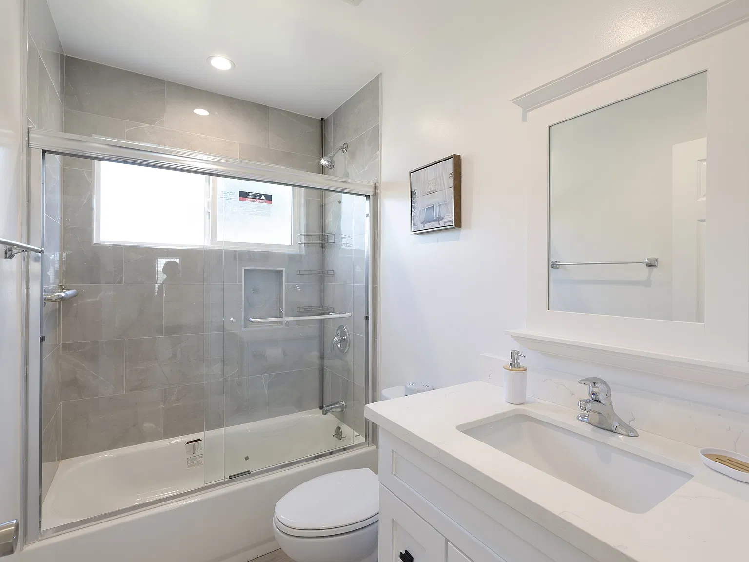 3 bed, 1200 sqft, $4,000 — Photo 4