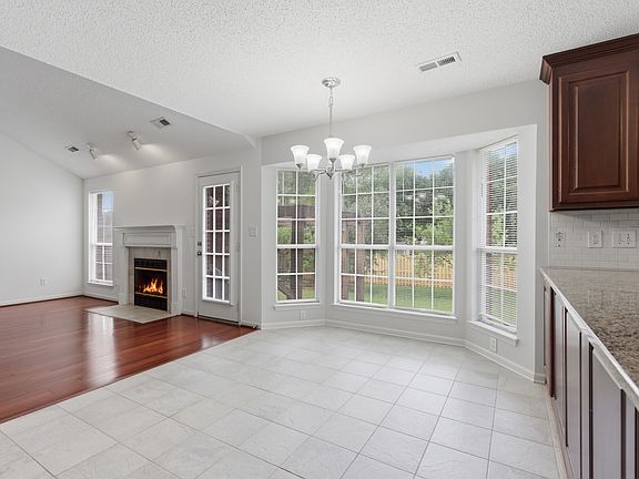 4th image of 134 Garden Brook Dr