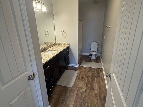 3rd image of 124 Heyward Dr #1