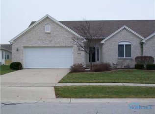 4251 Waterbend Dr, Maumee, OH 43537