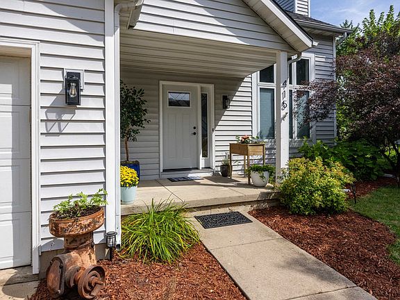 4th image of 415 W Clover Ln