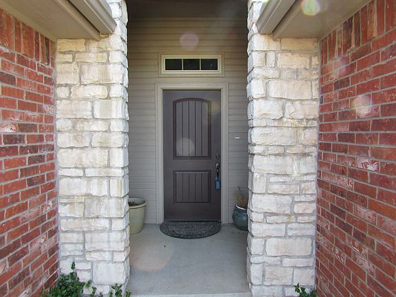 2nd image of 856 SW 10th St