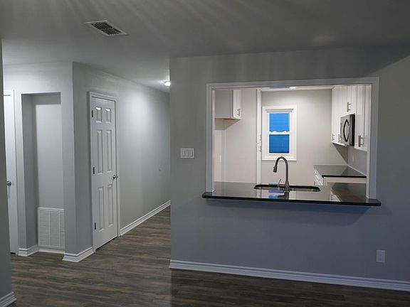 4th image of 1001 Cape Velero Dr APT B-3