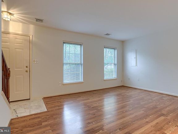 5th image of 1266 Hunters Ridge Dr