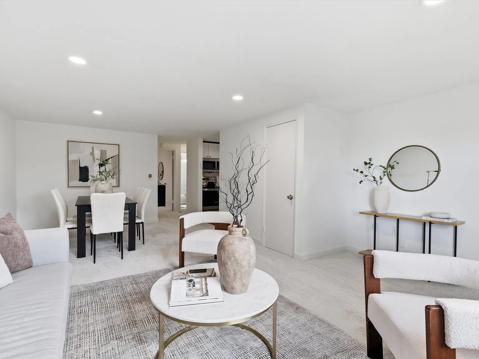 1 bed, 623 sqft, $2,300 — Photo 3