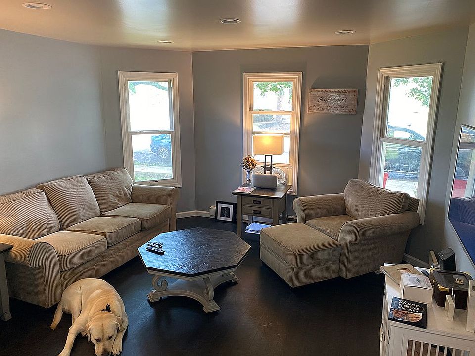 2nd image of 1237 Rundle St