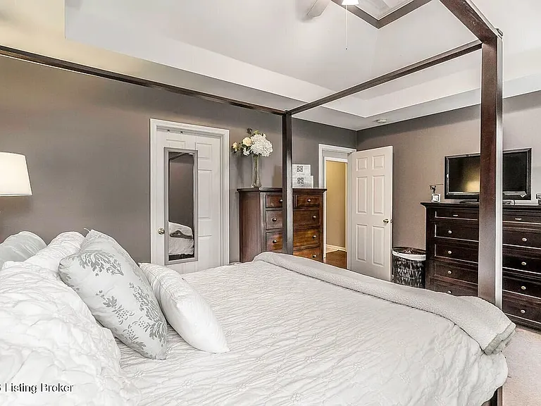 5312 Silver Wing Blvd — Photo 20