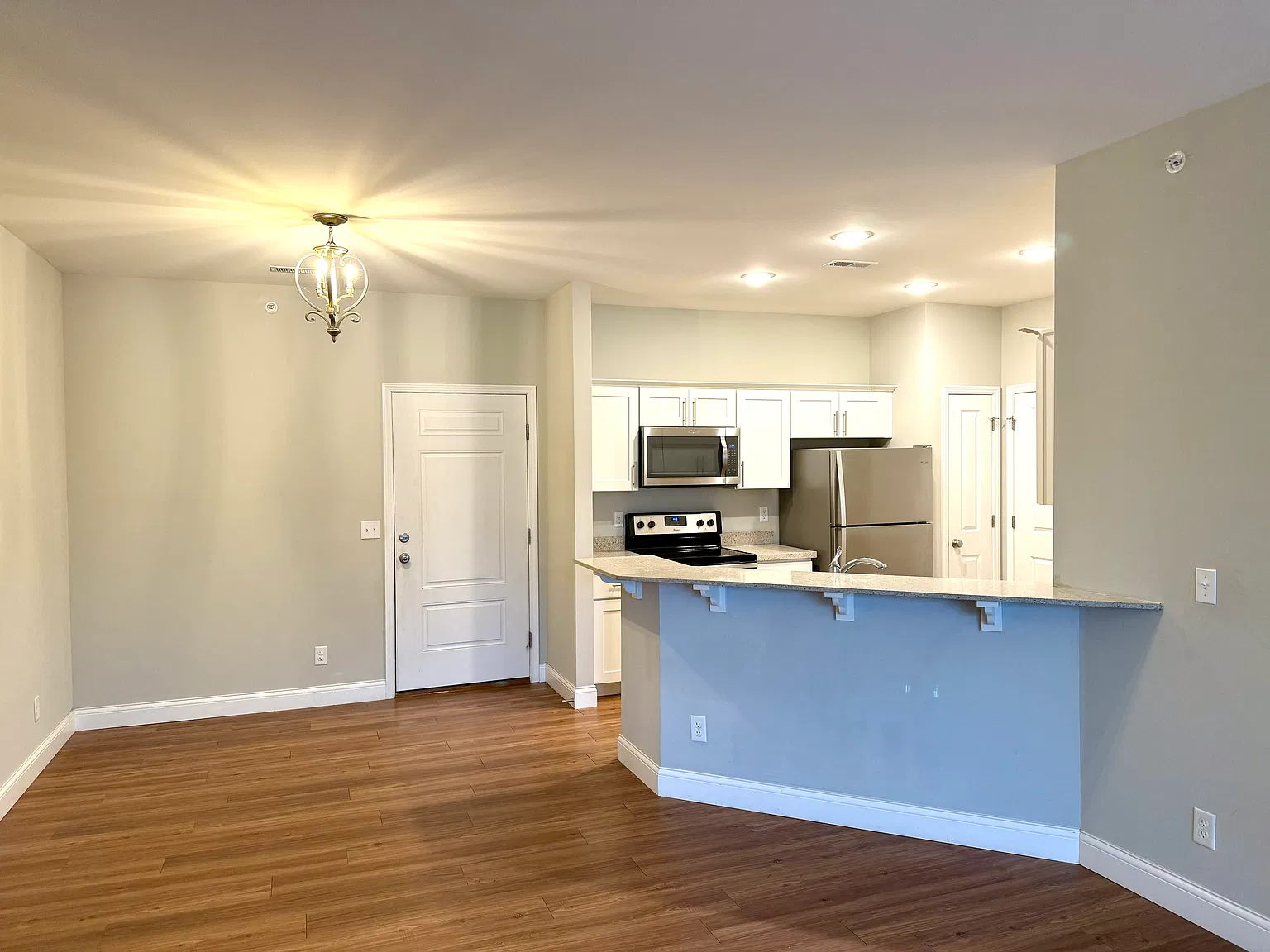 2 bed, 1276 sqft, $1,600 — Photo 4