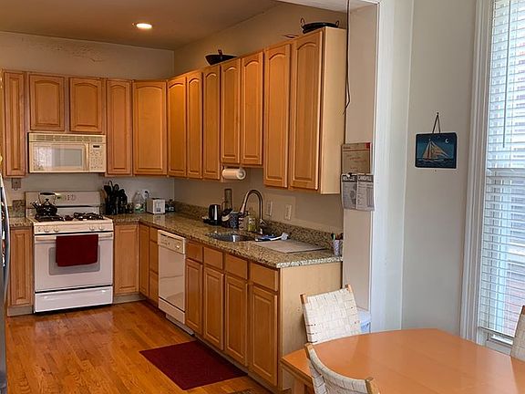 Eat in Kitchen