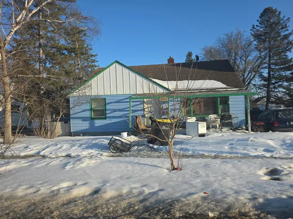 422 1st Ave N, Perham, MN 56573