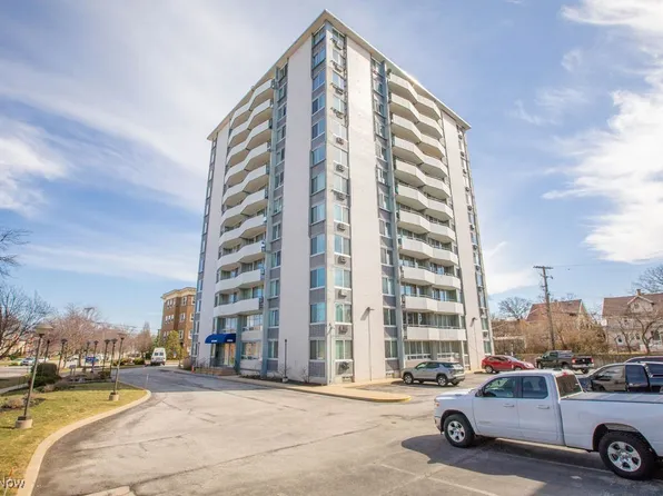 11811 Lake Ave APT 1002, Lakewood, OH 44107