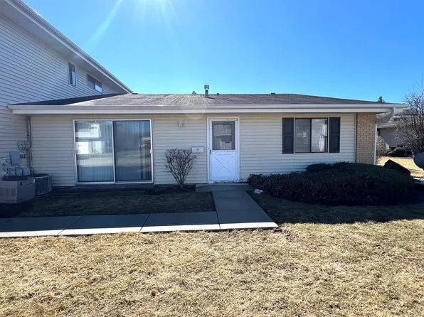 116 Cotuit Ct #1312, Schaumburg, IL 60193