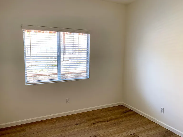 Bedroom (2)