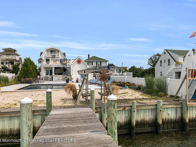 24 Park Rd — Photo 43