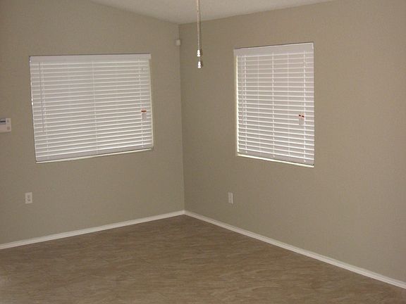 3rd image of 594 Sterling Dr