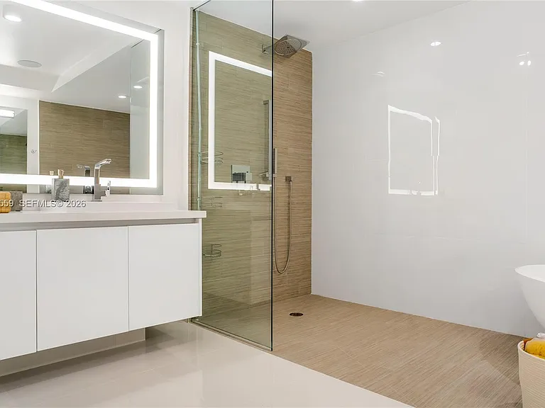 330 Sunny Isles Blvd #5-1102 — Photo 26