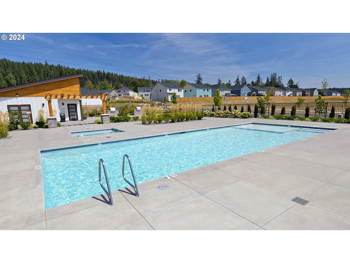Building Photo - 6608 N 89th Loop