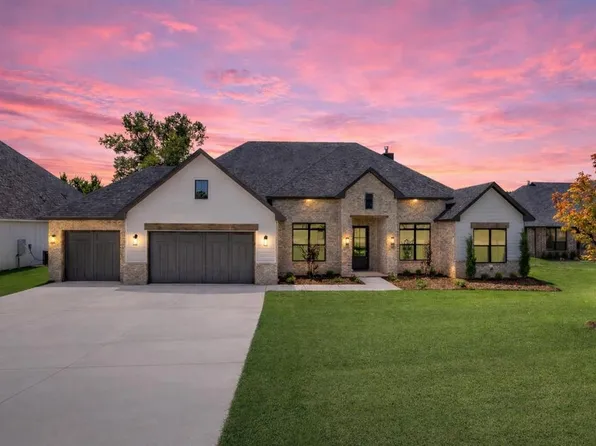 396 Old Creek Rd, Edmond, OK 73034