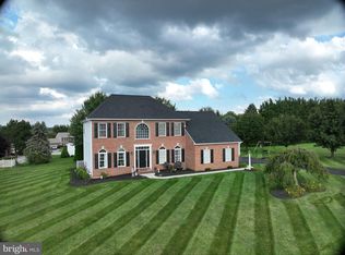 30 Berkshire Dr, Shrewsbury, PA 17361