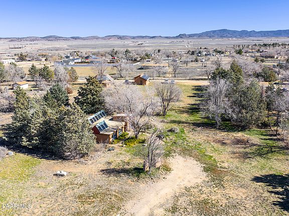 3rd image of 1327 E Granite Creek Ln