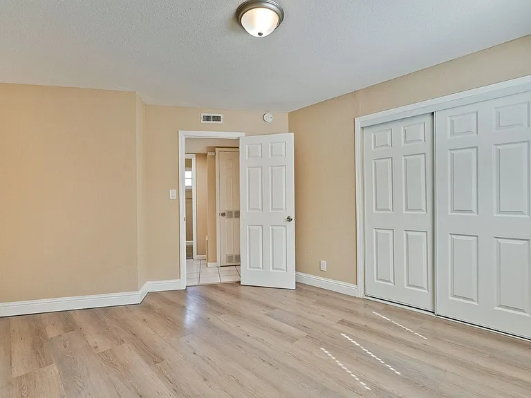 1893 Stardust Ct — Photo 36