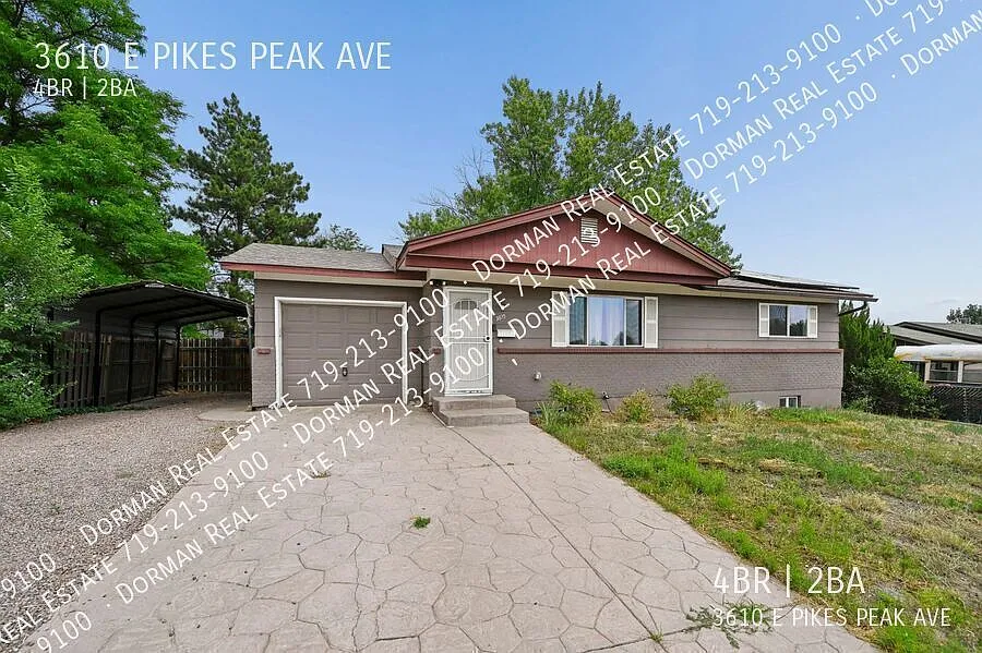 $500 OFF the first month of rent! - Bright and Cheery 4 Bedroom, 2 Bath in Park Hill! Available N... — Photo 2