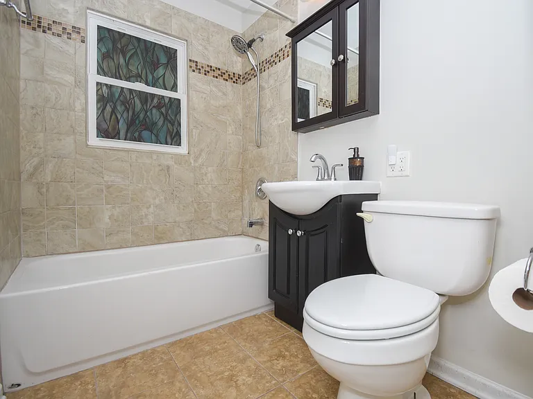 1802 Fairfield Rd — Photo 10