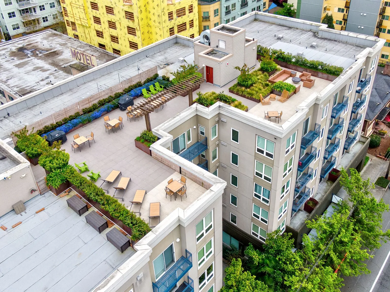 TraVigne on Eleventh Avenue — Photo 1