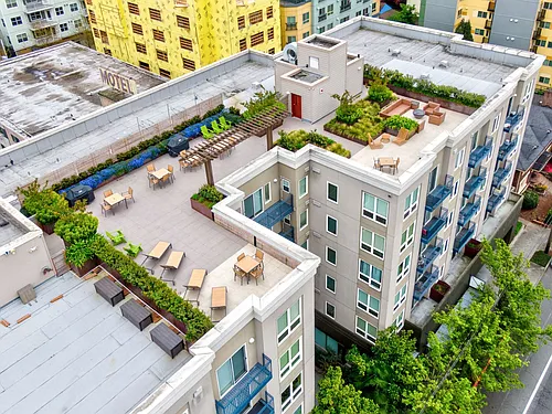 TraVigne on Eleventh Avenue Photo 1