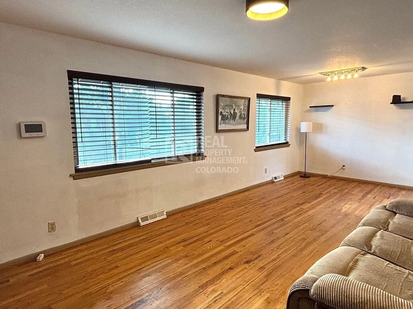 Over 2,000 Sq Ft! Finished Basement, Bonus Rooms & Large Fenced Yard — Photo 2