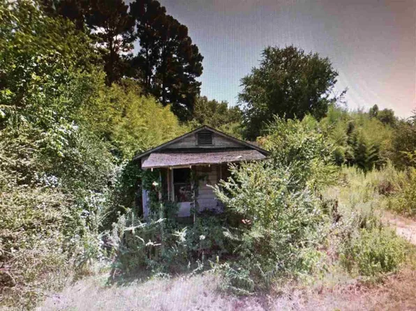 32 Childs St, Warren, AR 71671