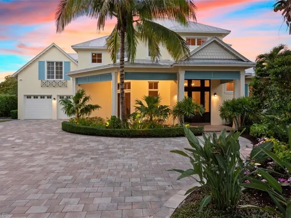 654 Broad CT S, NAPLES, FL 34102