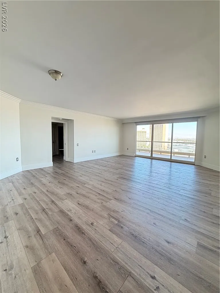 2777 Paradise Rd — Photo 4