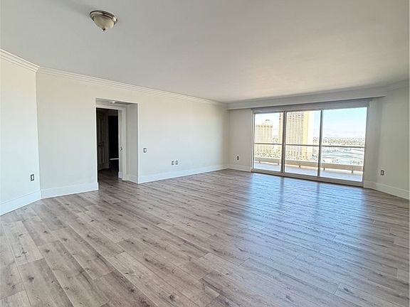 4th image of 2777 Paradise Rd Unit 1603
