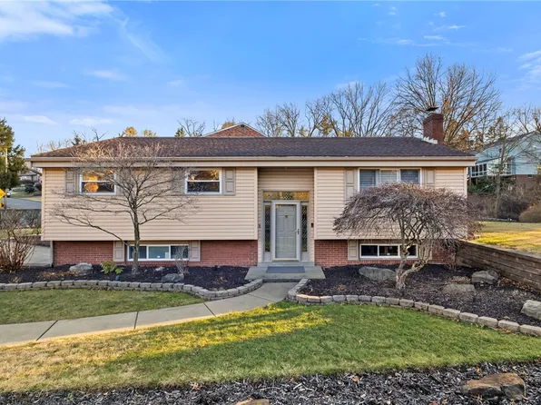 4 Greenlawn Dr, Pittsburgh, PA 15220