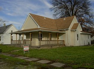 79 4th St NE, Linton, IN 47441