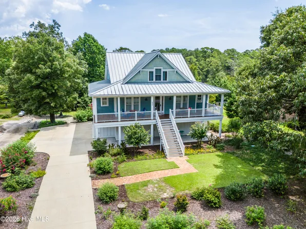 630 Ravenswood Road, Hampstead, NC 28443