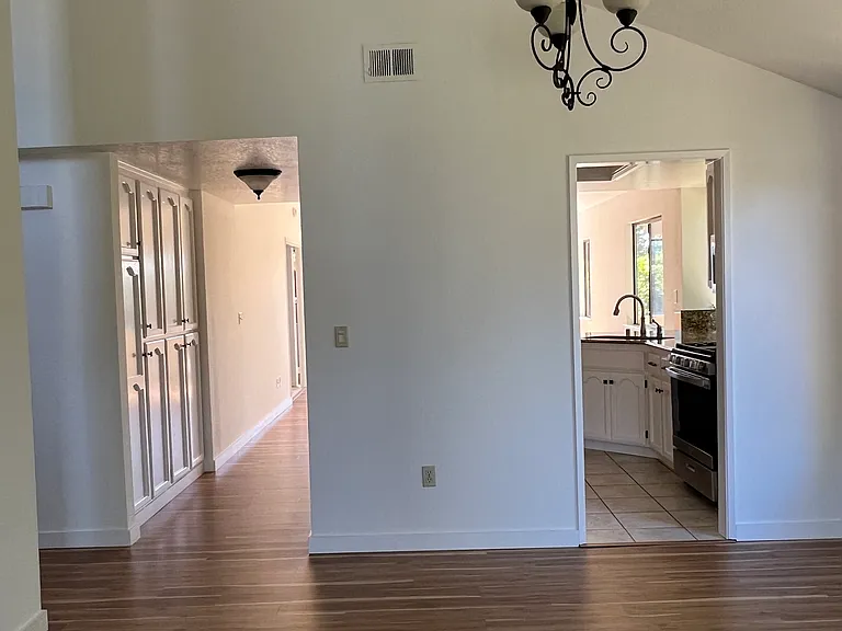 2200 Forsythia Way — Photo 6