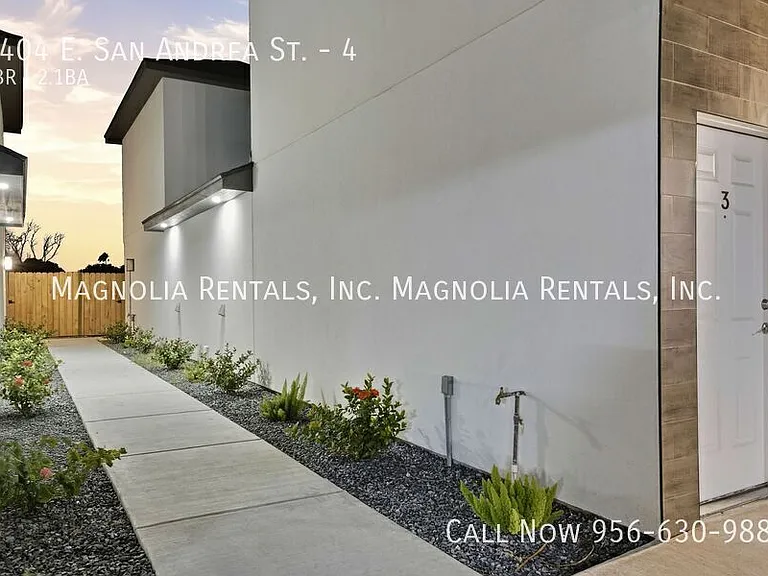 2404 E San Andrea St #4 — Photo 2