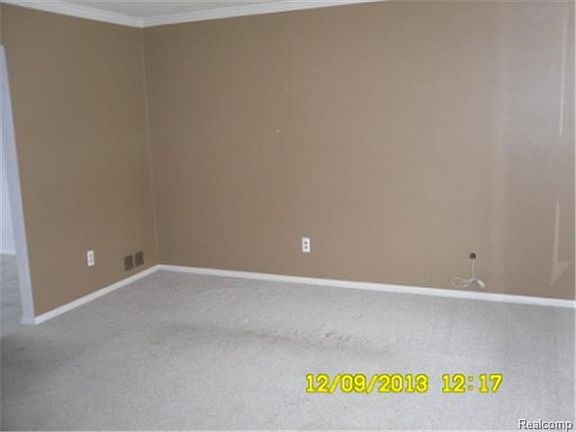 2nd image of 23207 Shoreview St