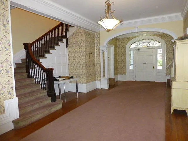 301 Nassau St — Photo 3