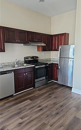 4th image of 5316 Burgundy St