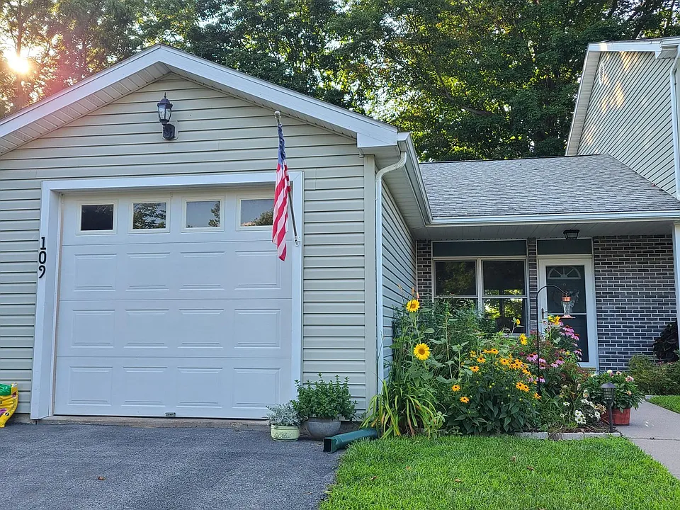 109 Mill Creek Ln