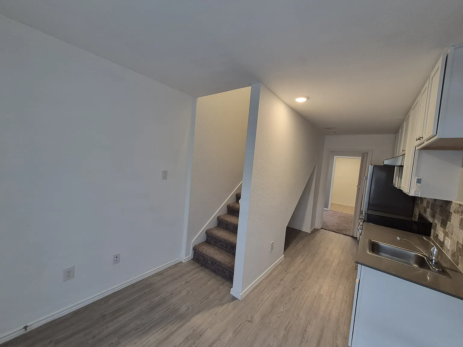 2 bed, 665 sqft, $1,195 — Photo 3