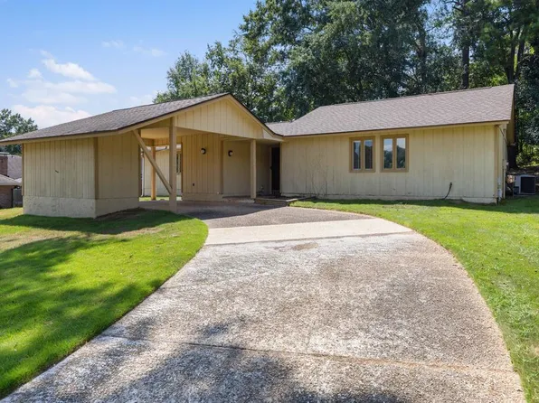 6211 Windsor Dr, Columbus, GA 31909