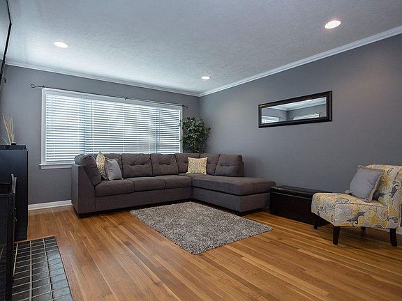 5th image of 1301 S 50th St
