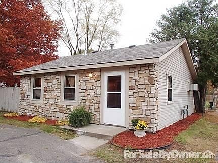 Front of Home
						:
						Limestone and landsacped