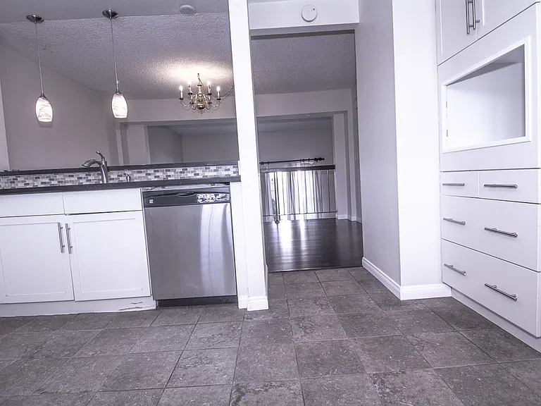 848 W Huntington Dr #28 — Photo 10
