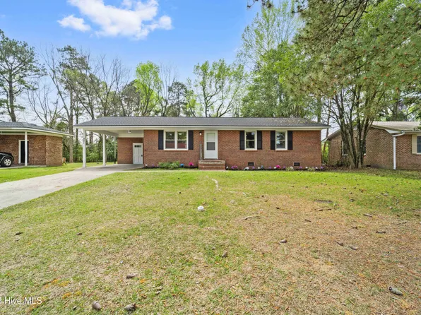 841 Pinewood Drive, Whiteville, NC 28472